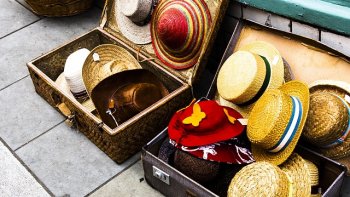 Mieux vaut porter un chapeau,
"que de faire porter le chapeau"