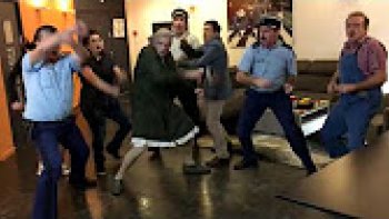 Et moi Aussi! mes cher(e)s Ami(e)s bonnes fêtes