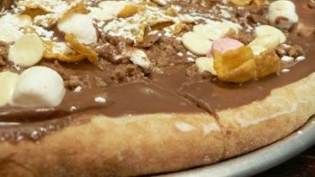 Une pizza en dessert ? Voici une recette gourmande proposée par notre ordissinaute Lucciolo.