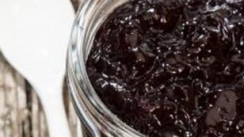 tout ces fruits de saison sont bons en confiture, mangeons en frais et aux premiers frimas en confiture, retrouvons en le bon parfum