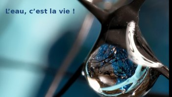 ÊTRE UNE GOUTTE,,JUSTE POUR FAIRE DÉBORDER LE VASE, D'UN PEU DE JOIE DE VIVRE.