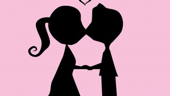 Connaissez vous quelqu'un qui n'aime pas les mots tendres, ces petits mots qui, bout à bout font frémir nos cœurs dans d' immenses moments de bonheur.
À l'occasion, envoyez une de mes charades  aux gens que vous aimez ...
Ça leur fera peut être plaisir ? Et c'est original ! 