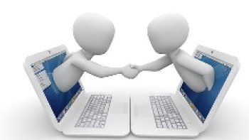 les rencontres !Souvent  un trésor, .....jusqu'au jour où il  ne  reste que l'écrin,  , enchassé de larmes perlées.et tapissé de , souvenirs dorés.....dans le cadre du temps.....
Un chagrin partagé, est un demi-chagrin.......Oderay