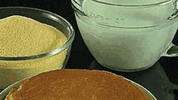 Ce pain qui se sert à la cuillère, est excellent au Petit-Déjeuner.