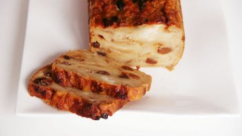 Recette originaire du Nord, se cuisant dans les familles de Mineurs peu aisées de l'époque. Il était hors de question de gaspiller ou de jeter quoi que soit.