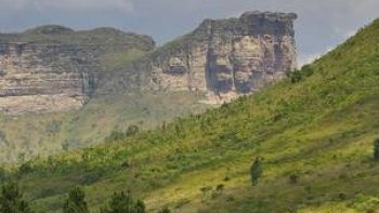 Devenez enquêteur et découvrez où a été prise la photo du jour lancée par notre Ordissinaute D. ! Tous les moyens sont bons pour trouver... recherchez dans le dictionnaire, sur internet, ou dans vos photos personnelles et déposez en commentaire votre réponse. Au fur et à mesure de vos retours, notre Ordissinaute Brice vous donnera d'autres indices...