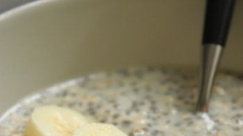 Le porridge est un plat consistant à base d'avoine, très riche pour passer une bonne journée !