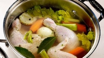 D' ou vient la Poule au pot d' Henri IV ?  Si, après avoir lu l'histoire et que ça vous donne faim ? À vos tabliers, pour découvrir la recette inratable !