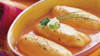 ces quenelles vont très bien avec viandes, gibiers en sauce, ainsi qu'un bon roti des légumes verts et des quenelles c'est bon. Alors allons-y.