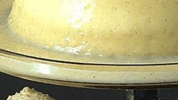 Ce dessert Landais extrêmement léger est très apprécié après un repas un peu lourd.