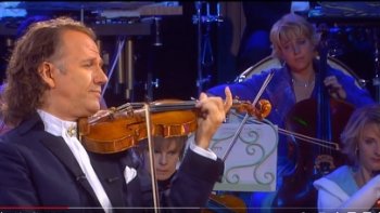 Comme un chant  d'oiseau, glisse sur les  cordes,  du  violon  magique  d'André Rieu