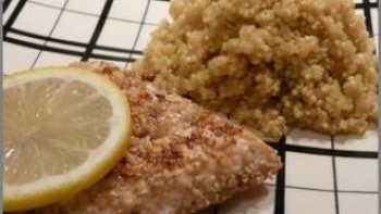 On rend notre poisson crustillant et au lieu de l'accompagner de classique riz ou pâtes. Tentez plutôt le quinoa cuit comme un risotto
