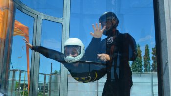 Venant du Pays Basque (mais actuellement à Paris pour les études), je retourne souvent dans ma région où j'aime découvrir de nouvelles activités, être active ! Il y a quelques mois, j'ai testé la simulation de chute libre et je voulais partager cette expérience assez unique !