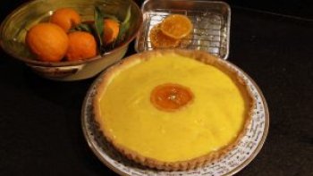 Dessert d'hiver, une crème d'oranges bio non traitées sur une pâte sucrée parfumée aux zeste d'orange ; Un délice !