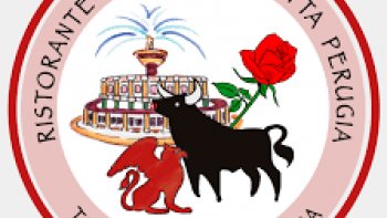 Plat typique de l'Ombrie. Le plat, répartis entre les ménages les plus pauvres, à été utilisé pour récupérer la viande, qui à été utilisé dans les soupes le soir afin de ne pas perdre quoi que ce soit.